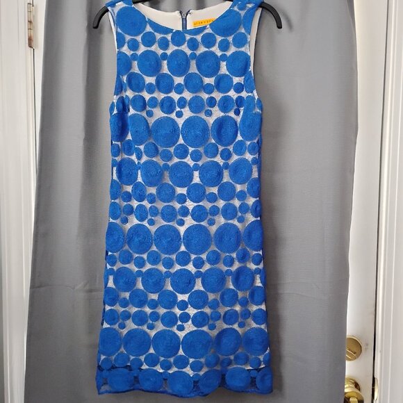 ❤️ALICE + OLIVIA Blue Dot Lace Shift Dress - Size 6 - Picture 1 of 8